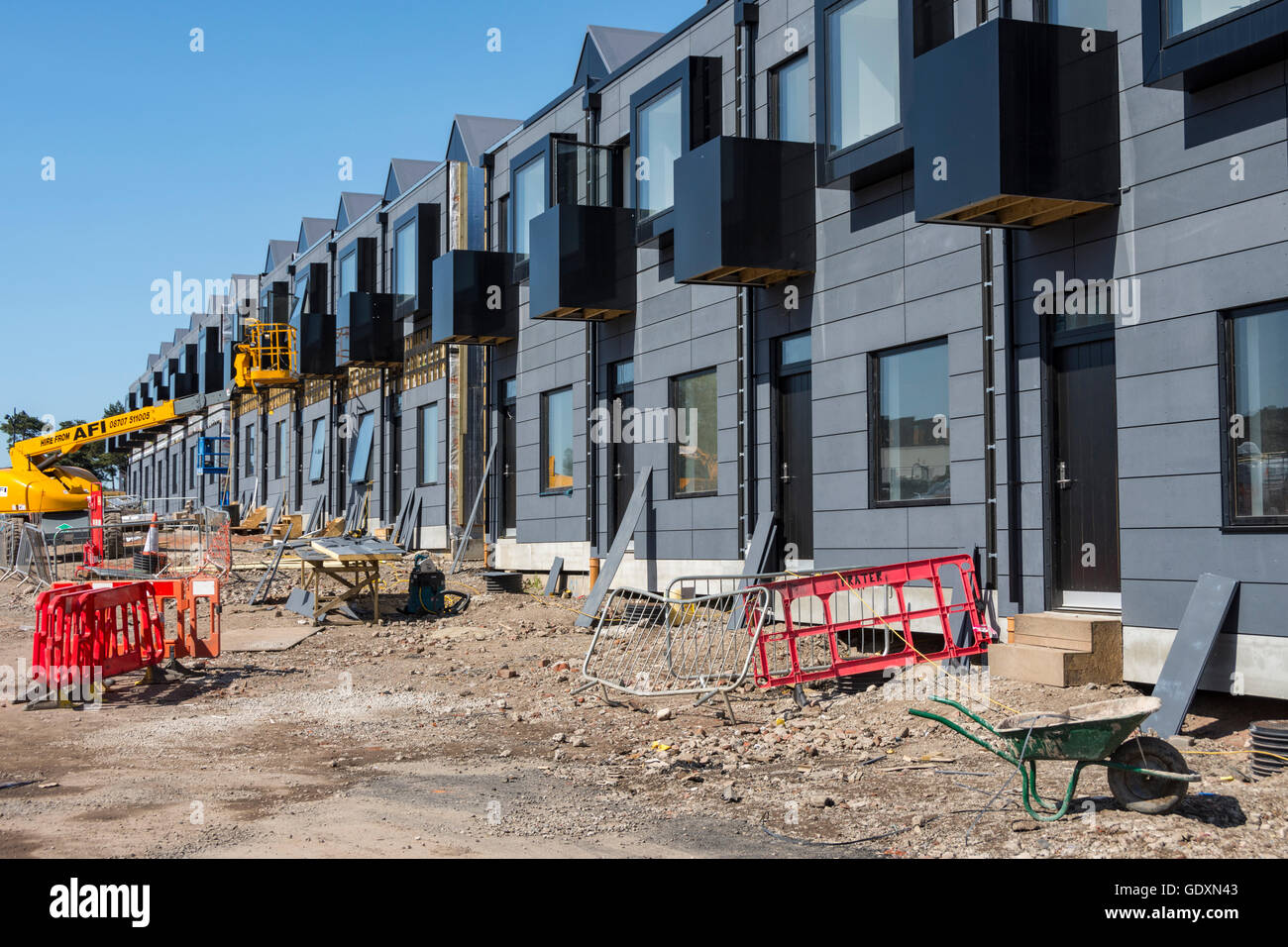 La 'Casa' desarrollo de casas prefabricadas, por Urban Splash, campo de