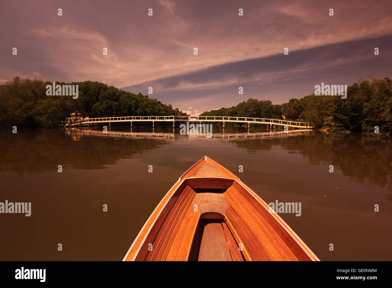 Die Wasserlandschaft Rund um die Hauptstadt Bandar Seri Begawan, Brunei Darussalam Koenigreich im auf Borneo en Suedostasien. Foto de stock
