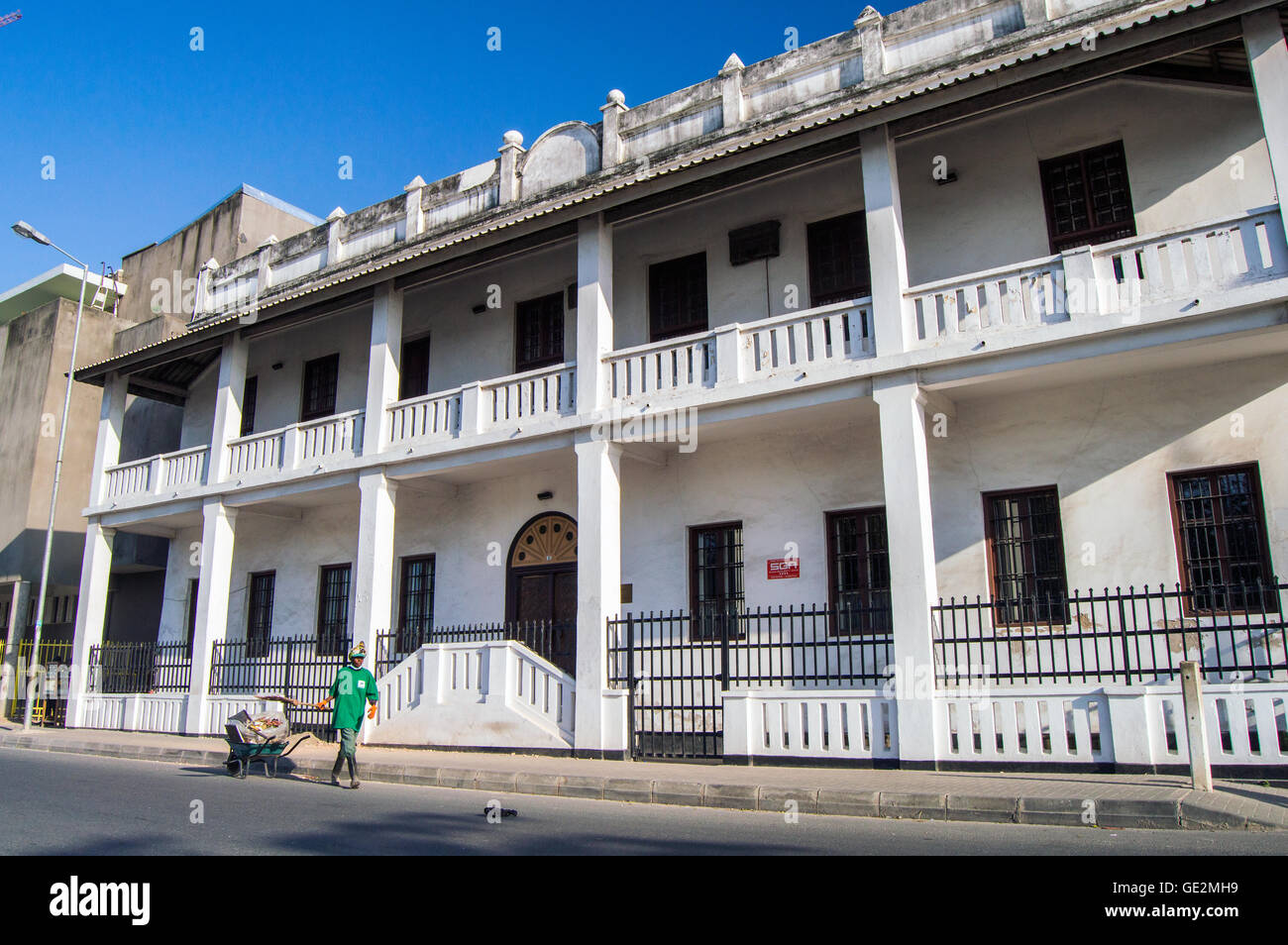 Edificio colonial alemán, Kivukoni Front, Dar-es-Salaam, Tanzania Foto de stock