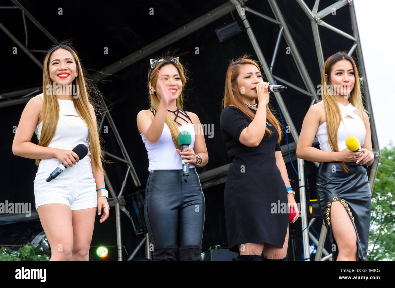 X factor hermanas fotografías e imágenes de alta resolución Alamy
