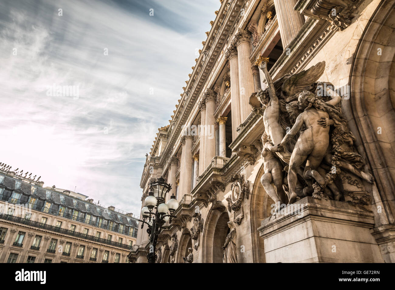 El edificio de la Opera de París Foto de stock