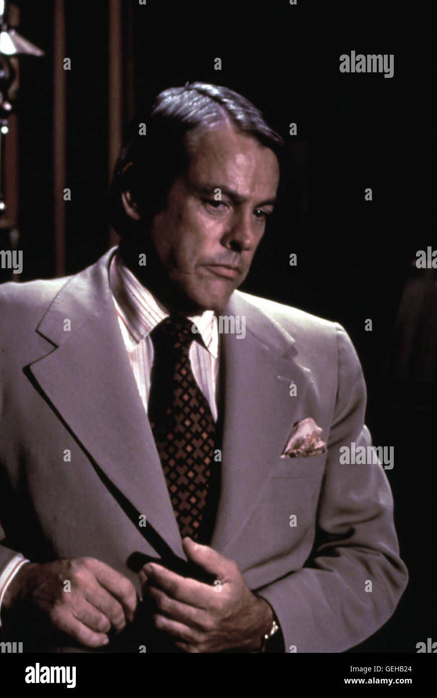Kevin McCarthy Welche Rolle spielt doctora Simmons (Kevin McCarthy) en diesem Mordfall Kevin McCarthy Welche Rolle spielt doctora Simmons (Kevin McCarthy) en diesem Mordfall