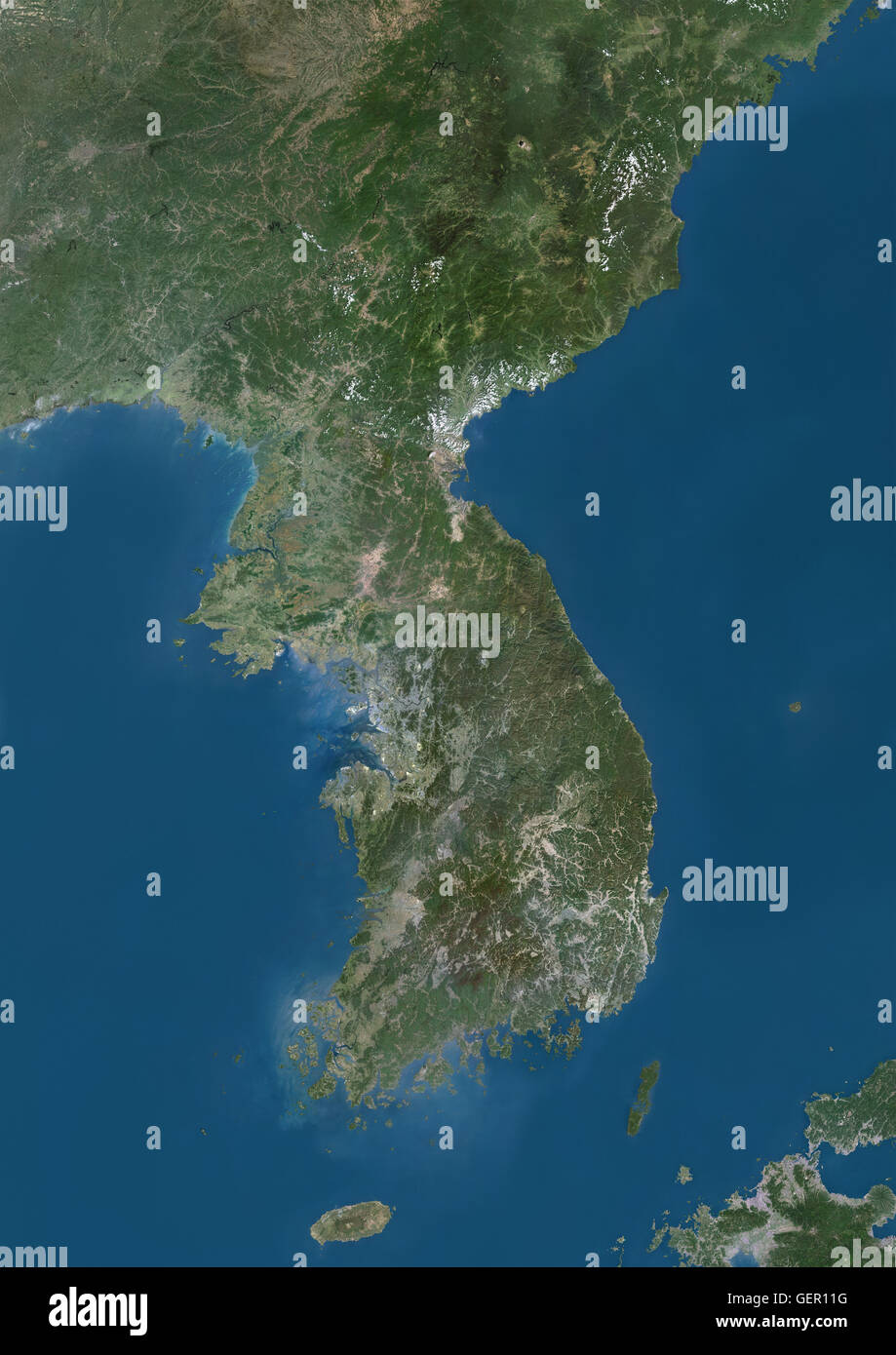 Vista satélite de la Península de Corea. Esta imagen fue compilado a partir de datos adquiridos por los satélites Landsat. Foto de stock