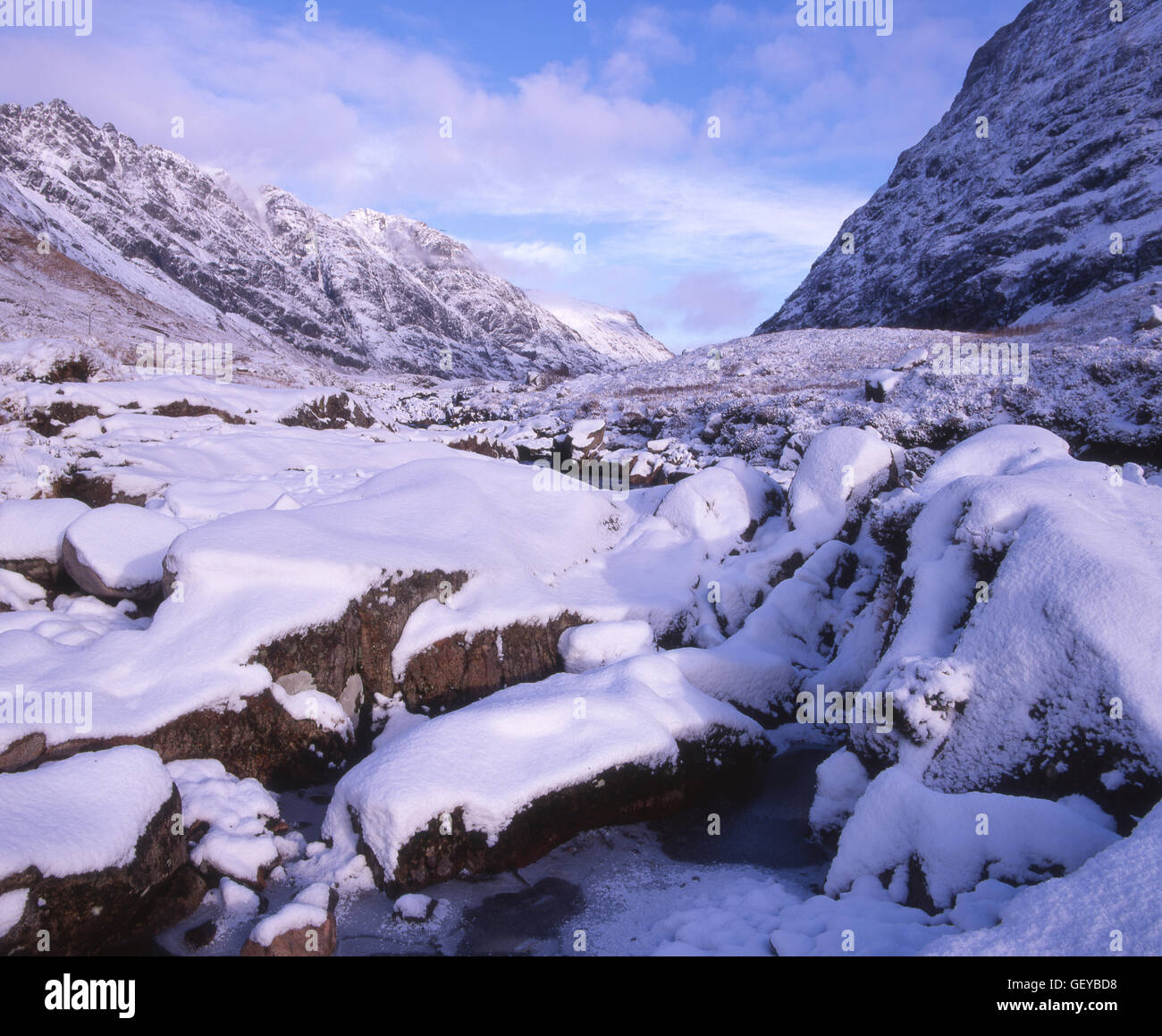 Escena de Invierno en Glencoe, West Highlands, Escocia Foto de stock