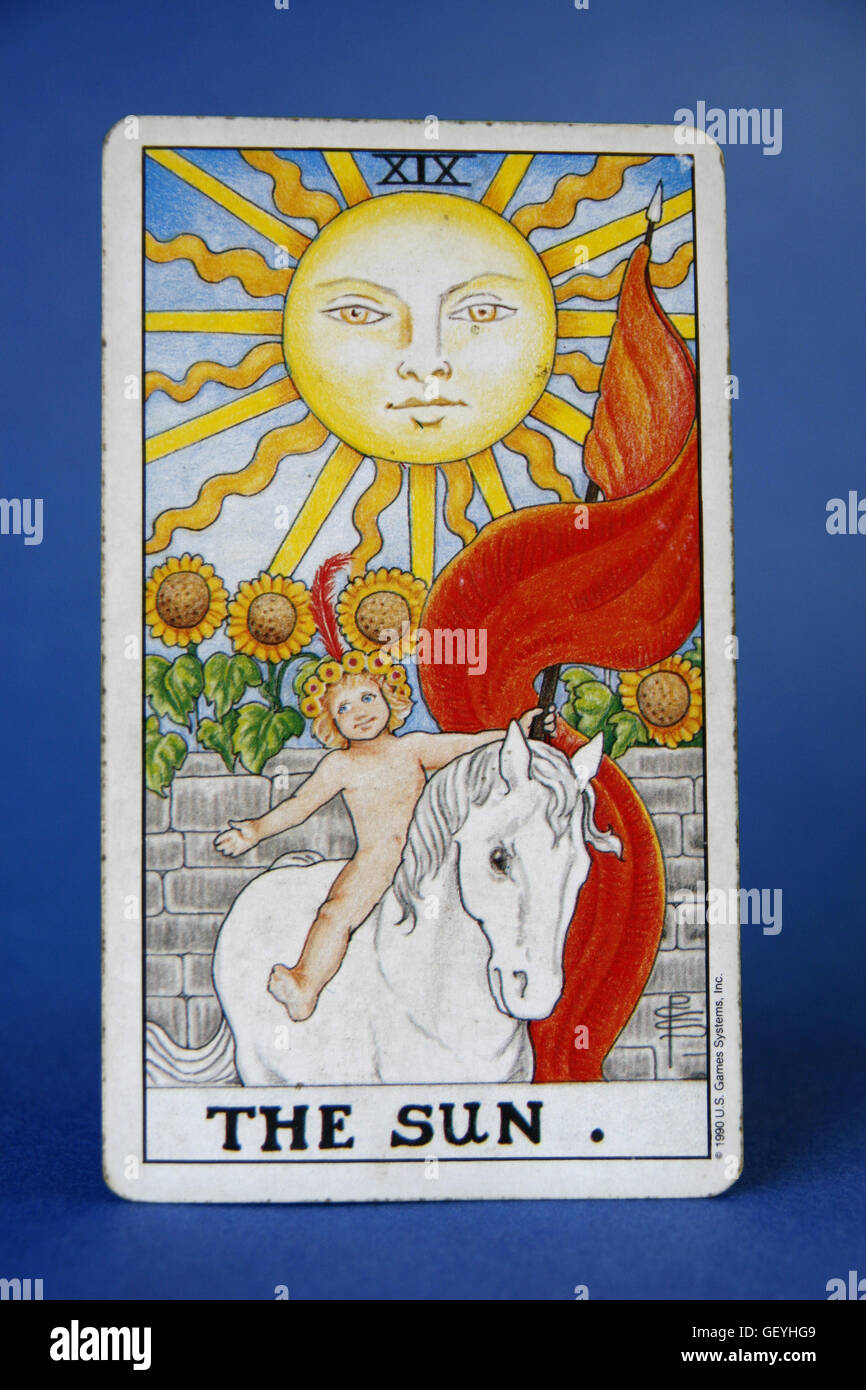Cartas del Tarot, sol Fotografía de stock - Alamy