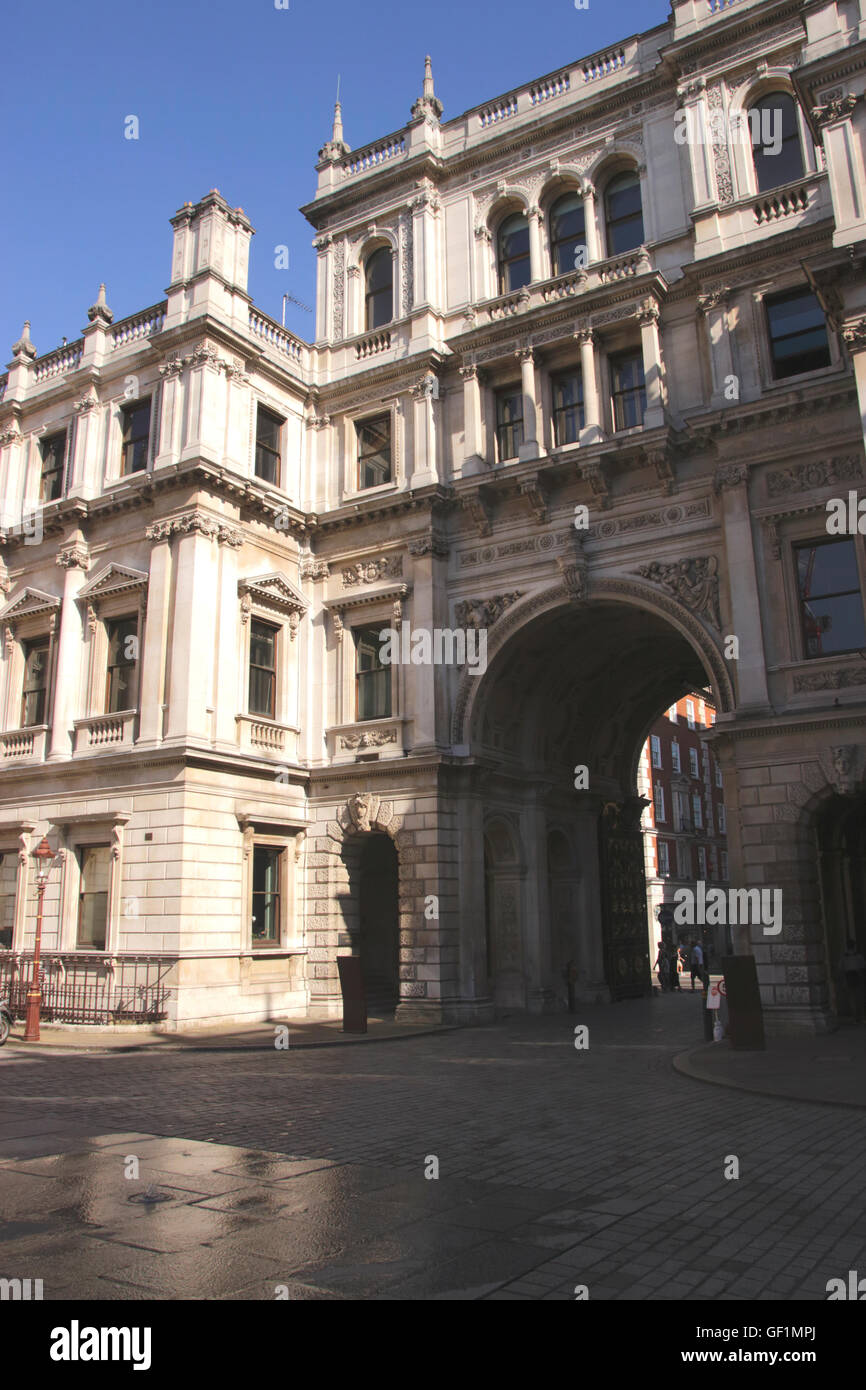 Entrada a la Royal Academy of Arts de Londres Piccadilly Foto de stock