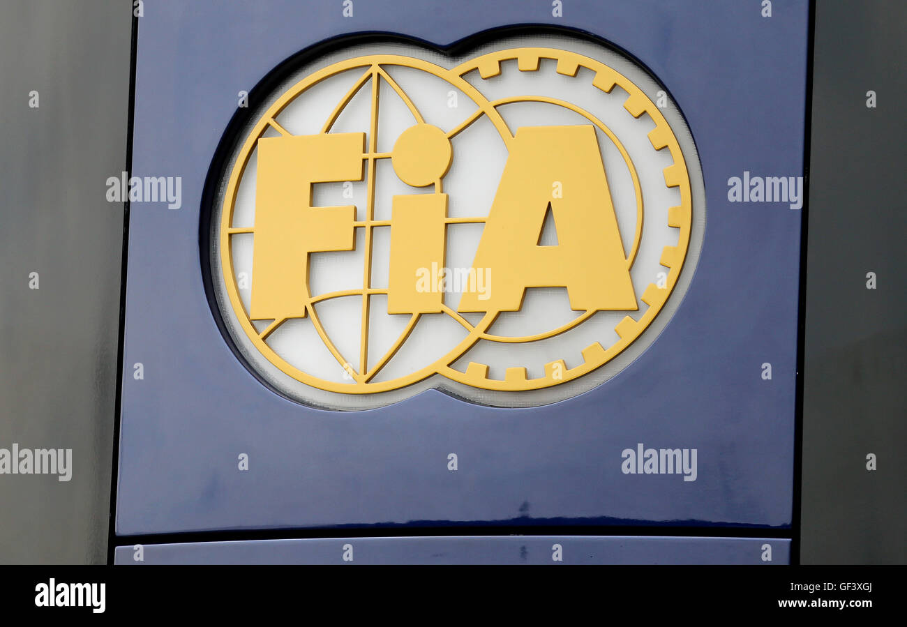 Hockenheim, Alemania. 28 de julio de 2016. La FIA logo puede ser visto en una casa rodante en el Hockenheimring de Hockenheim, Alemania, el 28 de julio de 2016. El Gran Premio de Alemania comienza el 31 de julio de 2016. Foto: JAN WOITAS/dpa/Alamy Live News Foto de stock