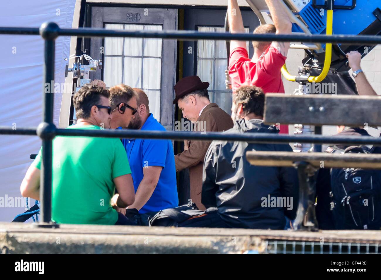 Puerto de Weymouth, en Dorset, Reino Unido. 28 de julio de 2016. El actor Mark Rylance durante el rodaje de Dunkerque en Weymouth Harbour en Dorset. Crédito de la imagen: Graham Hunt/Alamy Live News Foto de stock