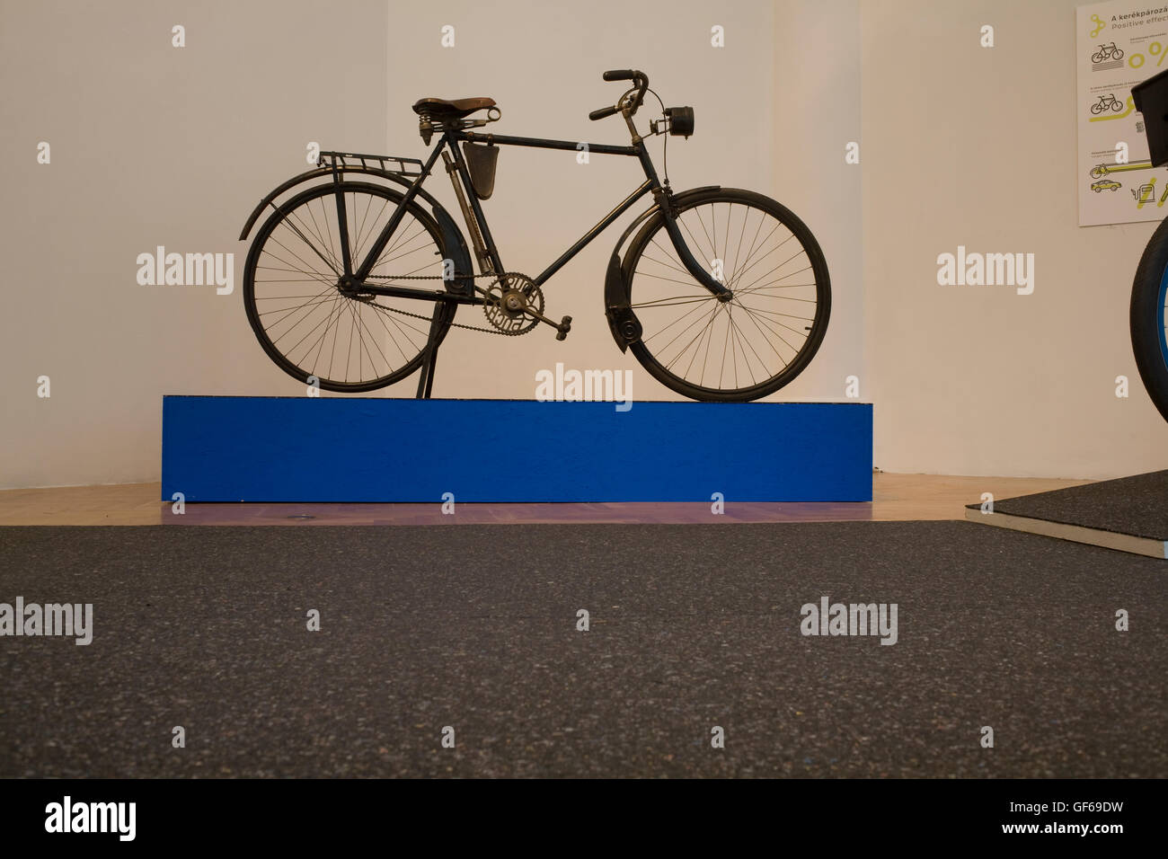 promising Botanist Sow Bicicleta puch vintage fotografías e imágenes de alta resolución - Alamy