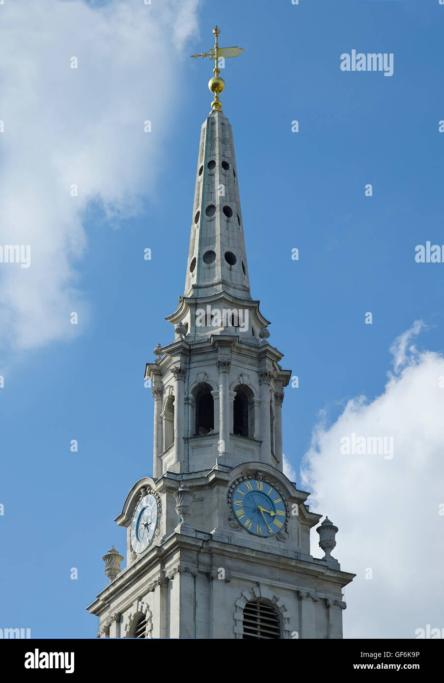 St Martin en los campos spire; por James Gibbs 1720-26. Foto de stock