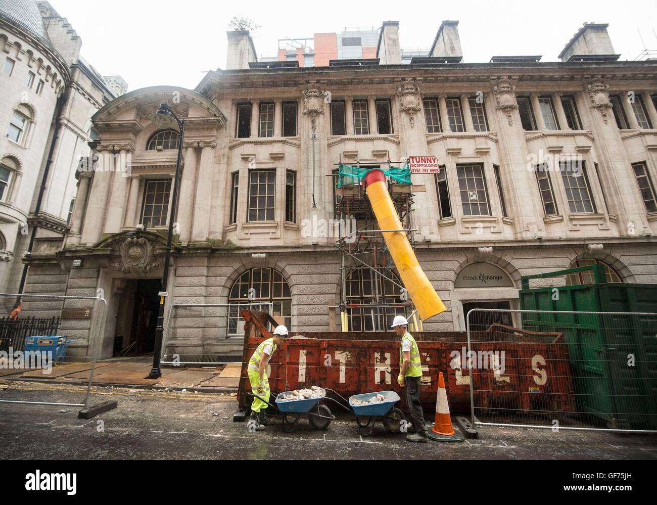 Una vista general de el edificio de la Bolsa en Manchester, uno de los edificios afectados por la ex estrella de Inglaterra Gary Neville's multimillonario en libra planea construir dos nuevos rascacielos en la ciudad alberga un hotel de 5 estrellas y apartamentos de lujo. Foto de stock