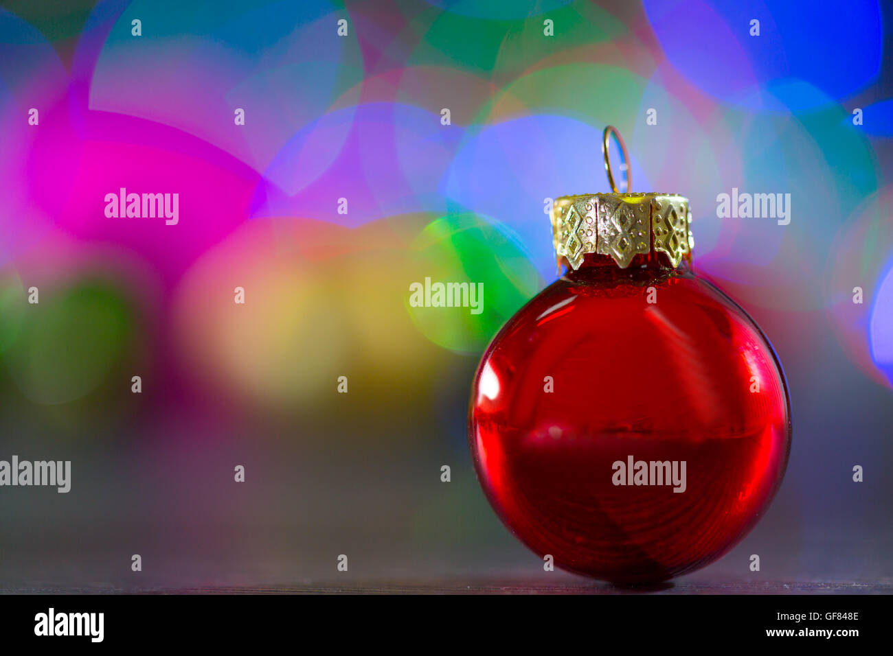 Bolas de navidad en bokeh color de fondo Foto de stock