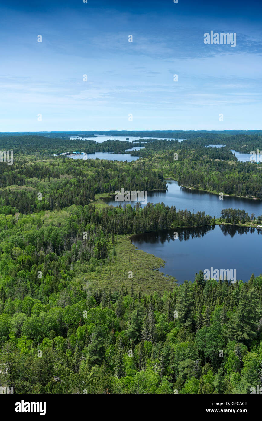 En Ontario, Canadá campestre naturaleza vistas aéreas Lake Forest Foto de stock