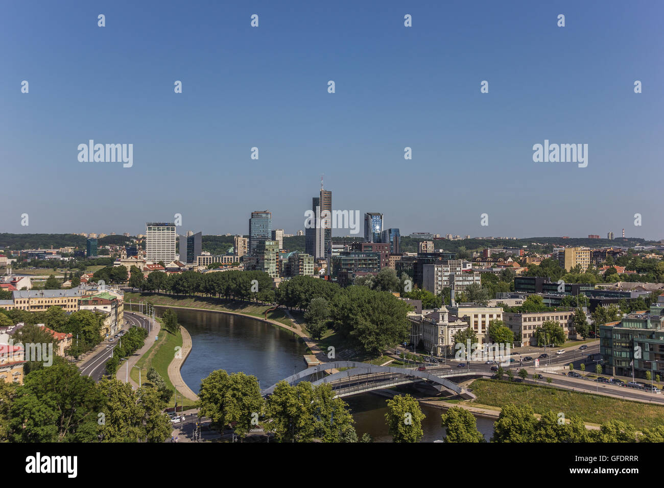 Ver más nueva de la ciudad de Vilnius Gediminas hill Foto de stock