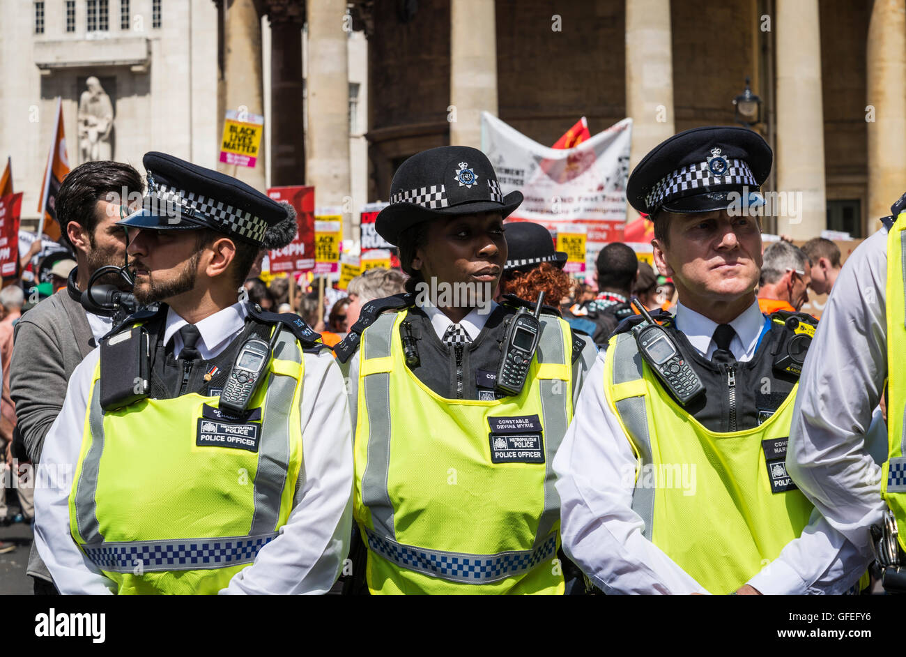 No más austeridad - No al racismo - Tories debe ir, manifestación organizada por la Asamblea de los Pueblos, el sábado 16 de julio de 2016, Londres. Foto de stock