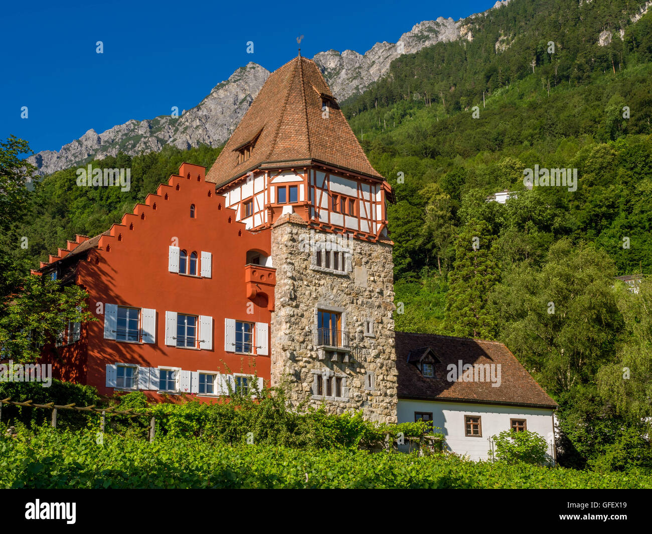 Casa Roja, Vaduz, Principado de Liechtenstein, Europa Foto de stock