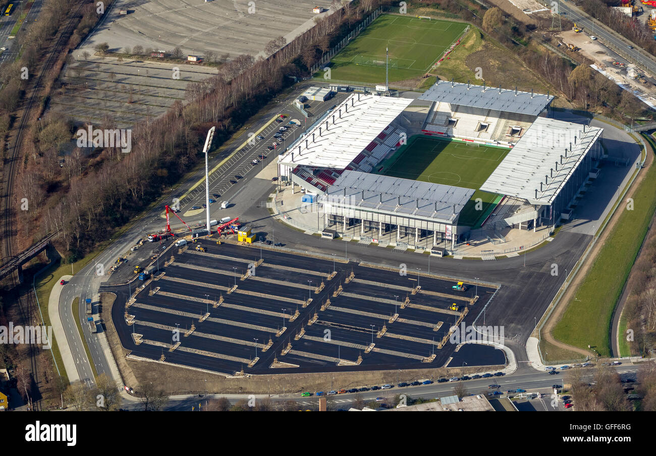 Vista aérea, nuevo estadio Rot-Weiss-Essen RWE, aparcamiento en los terrenos del antiguo estadio, Essen, área de Ruhr, Renania del Norte Westfalia Foto de stock