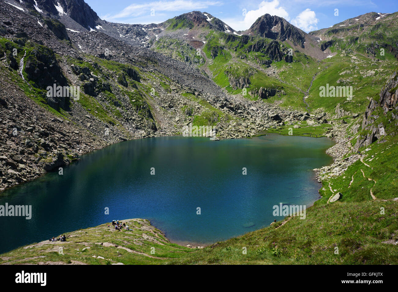 Toma el lago, la fuente del río Rin, Grisones, Suiza Foto de stock