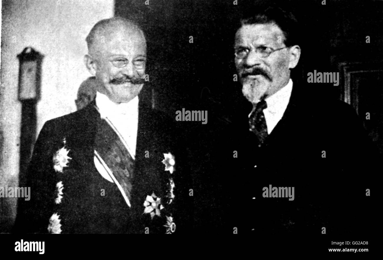 En la Rusia soviética, nuevo embajador polaco en Moscú con Kalinin 1927 U.R.S.S. Foto de stock