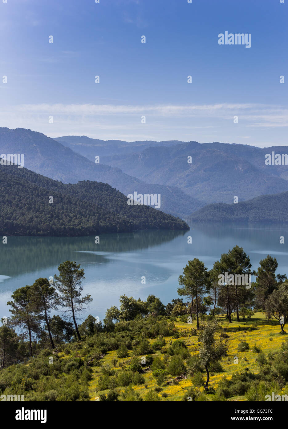Lago Azul en el Parque Nacional de Cazorla, España Foto de stock