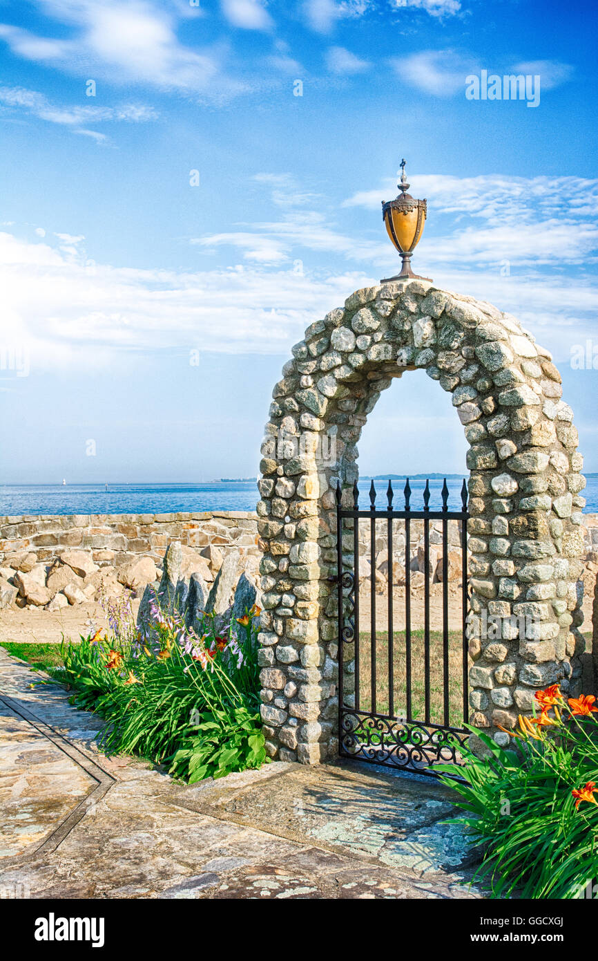 Enders Island es una isla habitada situada en Stonington, Connecticut y