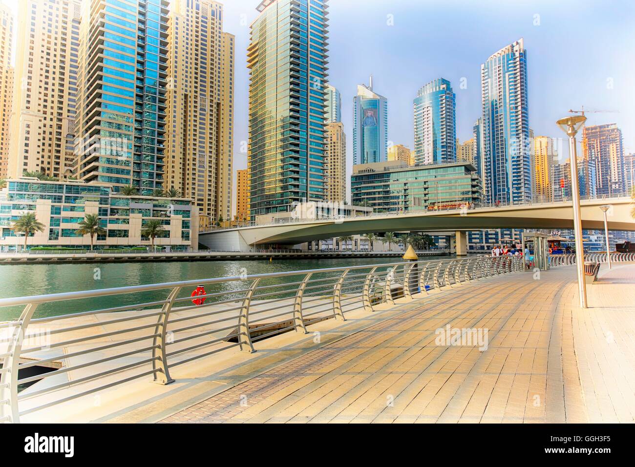 Dubai Marina City Walk. Foto de stock