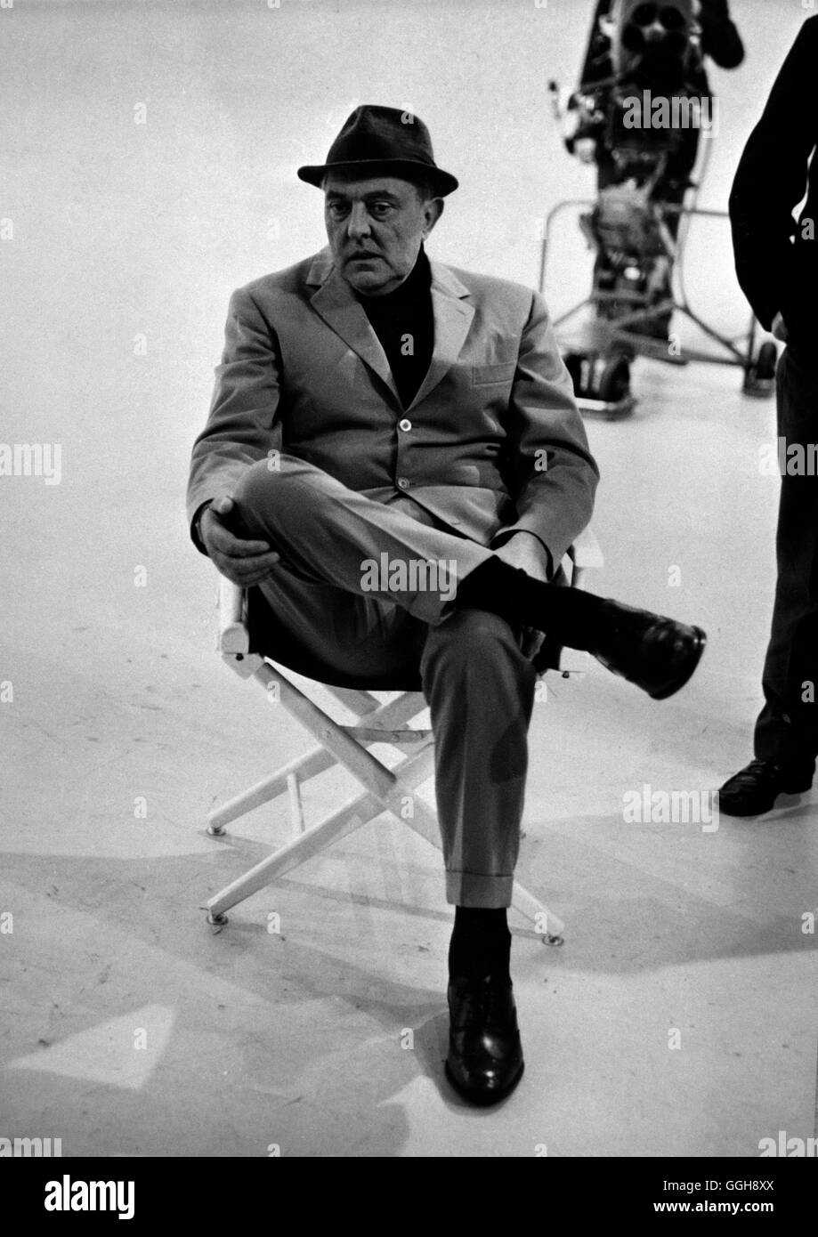 Trafic TRAFIC/FRA/ITA 1971 Schauspieler Jacques Tati - Szene aus "Trafic", FRA/ITA 1971 als Sr. Hulot. aka. Trafic Foto de stock
