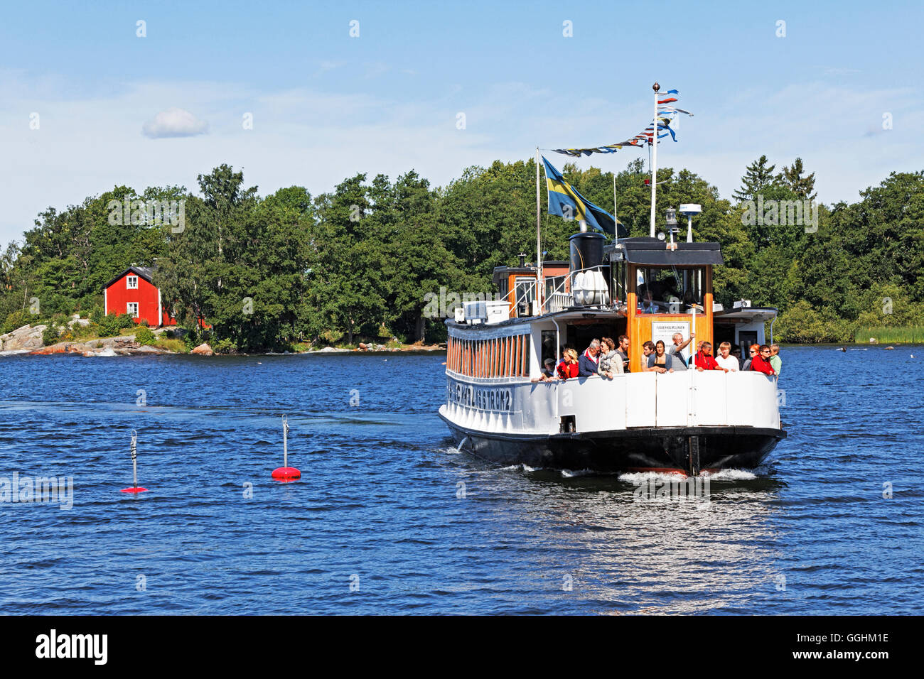 Ferry a la isla Fjaederholmarna, Estocolmo, Suecia Foto de stock