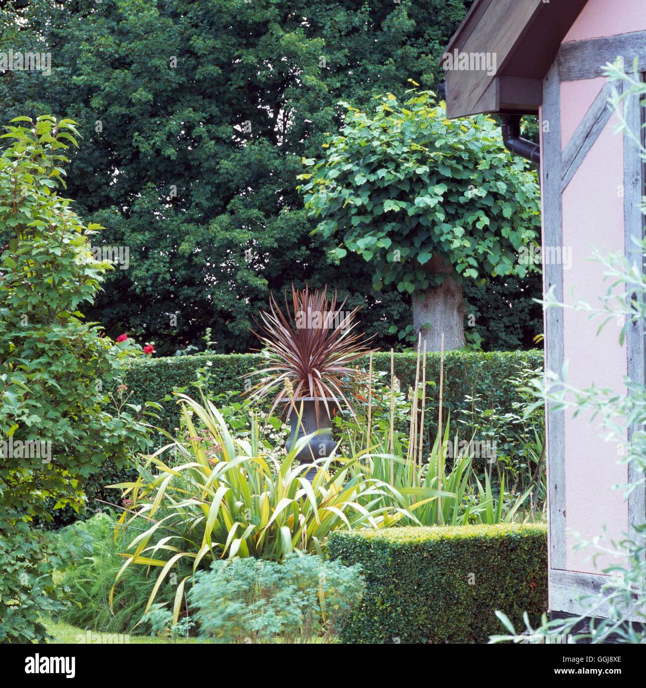 - Jardín formal (Jardín de Deborah Hutton) FGN108637 Foto de stock