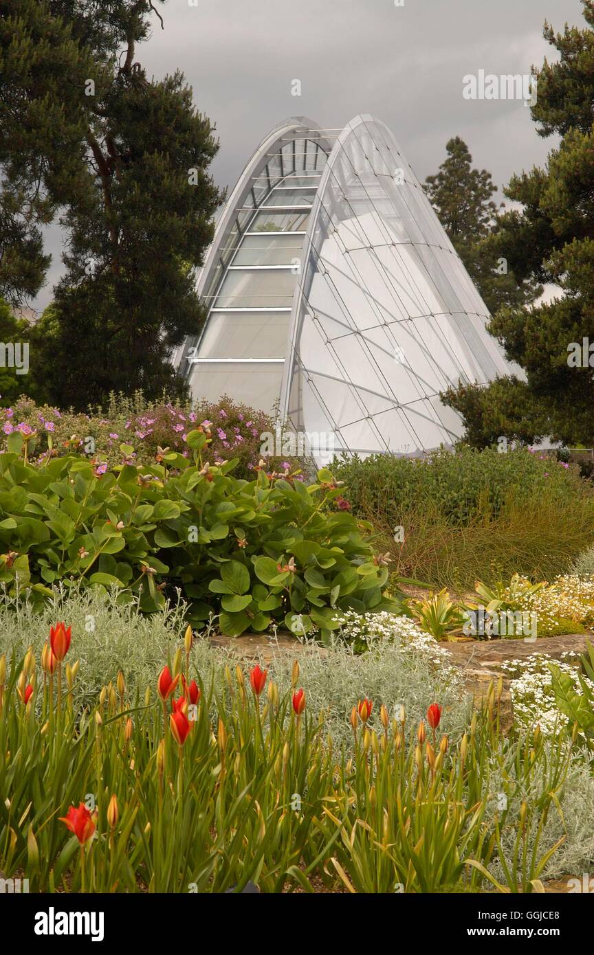 El Royal Botanic Gardens de Kew- - Iconic invernaderos para el siglo XXI (vivienda alpinas) MIW PH250255 Foto de stock