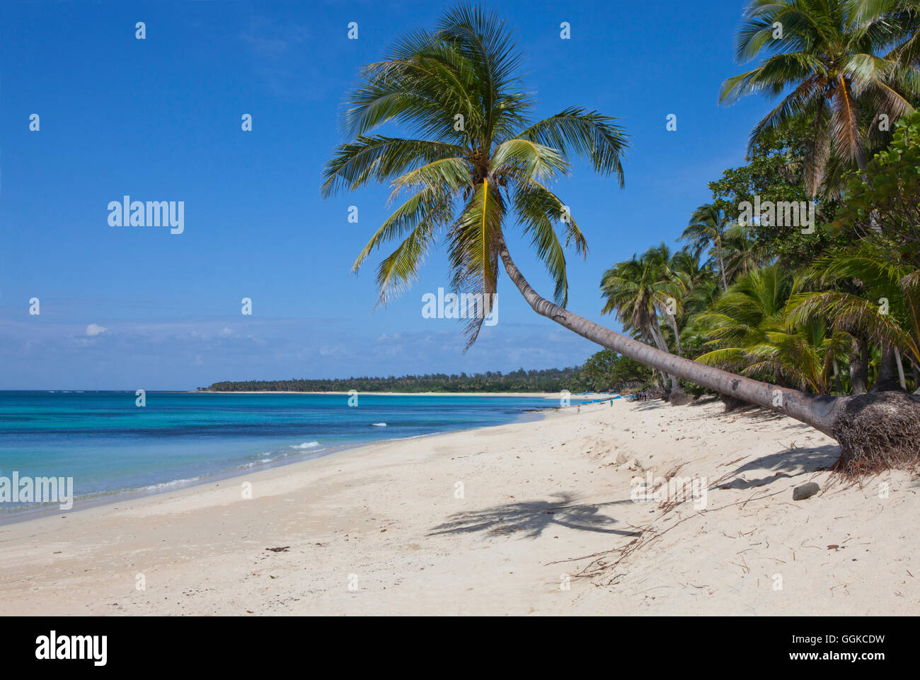 Saud playa tropical playa en Pagudpud, provincia de Ilocos Norte en la isla principal de Luzón, Filipinas, Asia Foto de stock