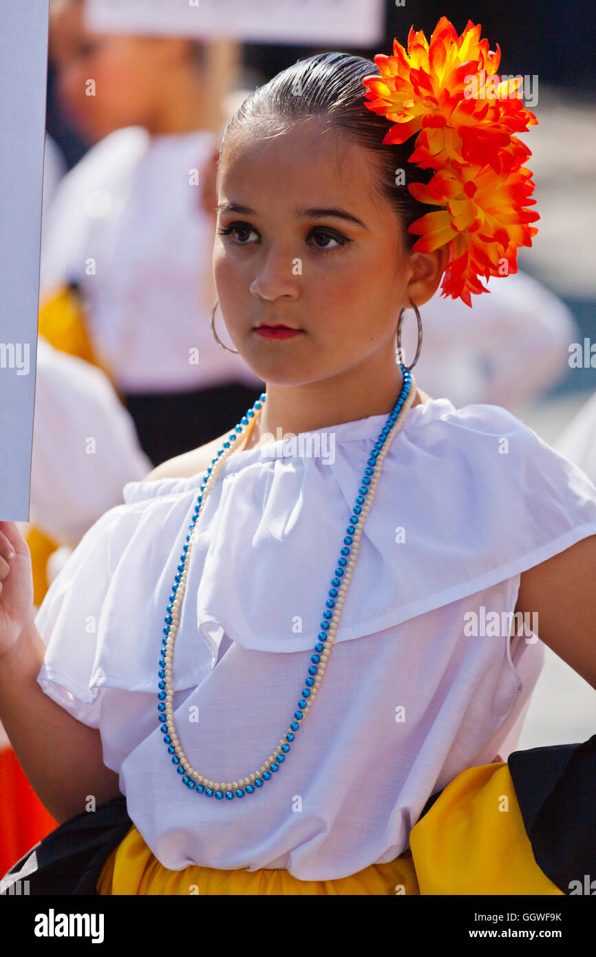 Disfraces infantiles desfile mexico fotografías e imágenes de alta  resolución - Alamy