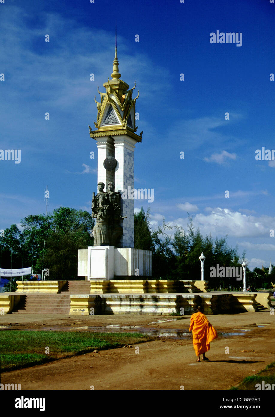 El 1979 Cambodian-Vietnam monumento que conmemora la caída del régimen de los Jemeres Rojos. Phnom Penh - Camboya Foto de stock