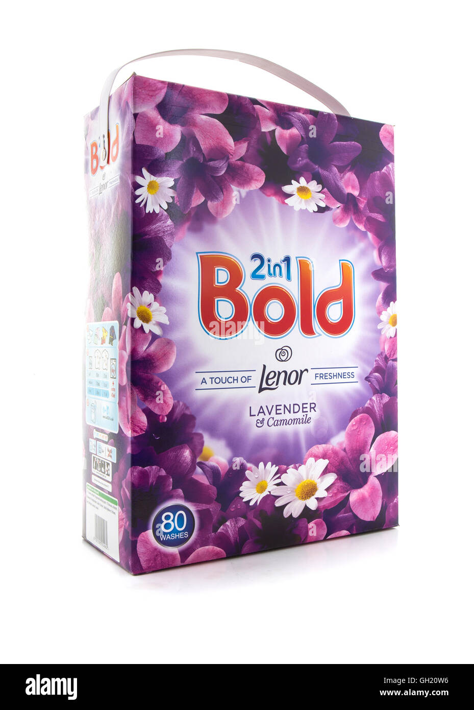 Paquete de Bold 2 en 1 de lavanda y manzanilla detergente y suavizante, Bold es fabricado por Procter & Gamble Foto de stock