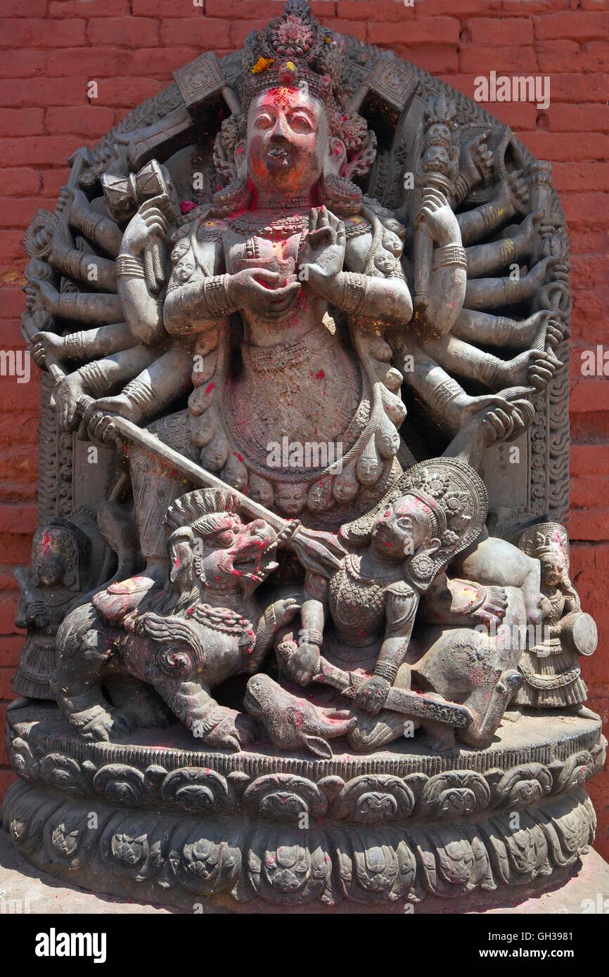 Talla de piedra antigua ugrachandi, dios hindú, del siglo XVII, la plaza Durbar, sitio del patrimonio mundial de la unesco, Bhaktapur, Katmandú Foto de stock