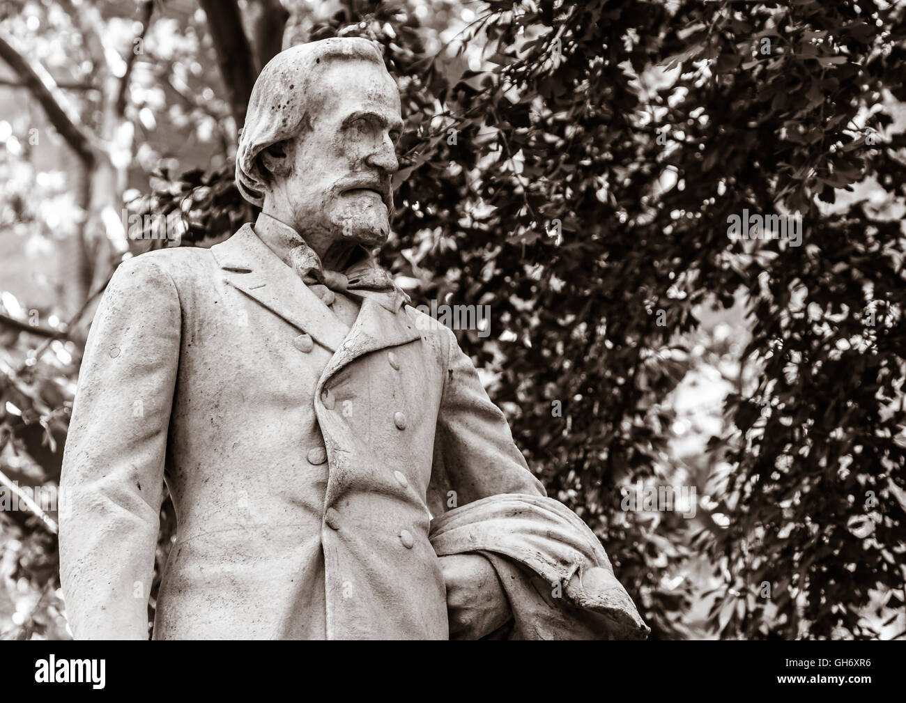 Un monumento de un famoso compositor italiano Giuseppe Verdi. Foto de stock
