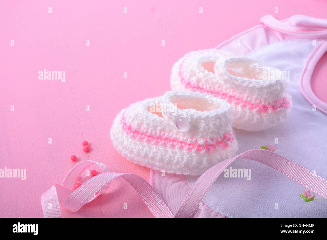 Su Nina Rosa Tema Baby Shower O Vivero De Fondo Decorado Con Bordes De Madera De Rosa De Fondo Fotografia De Stock Alamy