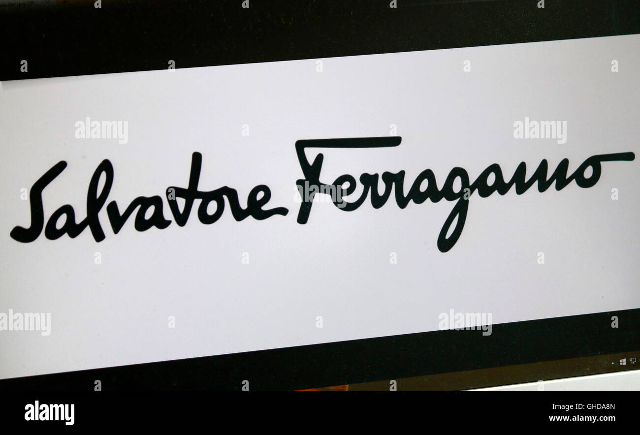 Loge der Marke 'Salvatore Ferragamo', de Berlín Fotografía de stock - Alamy