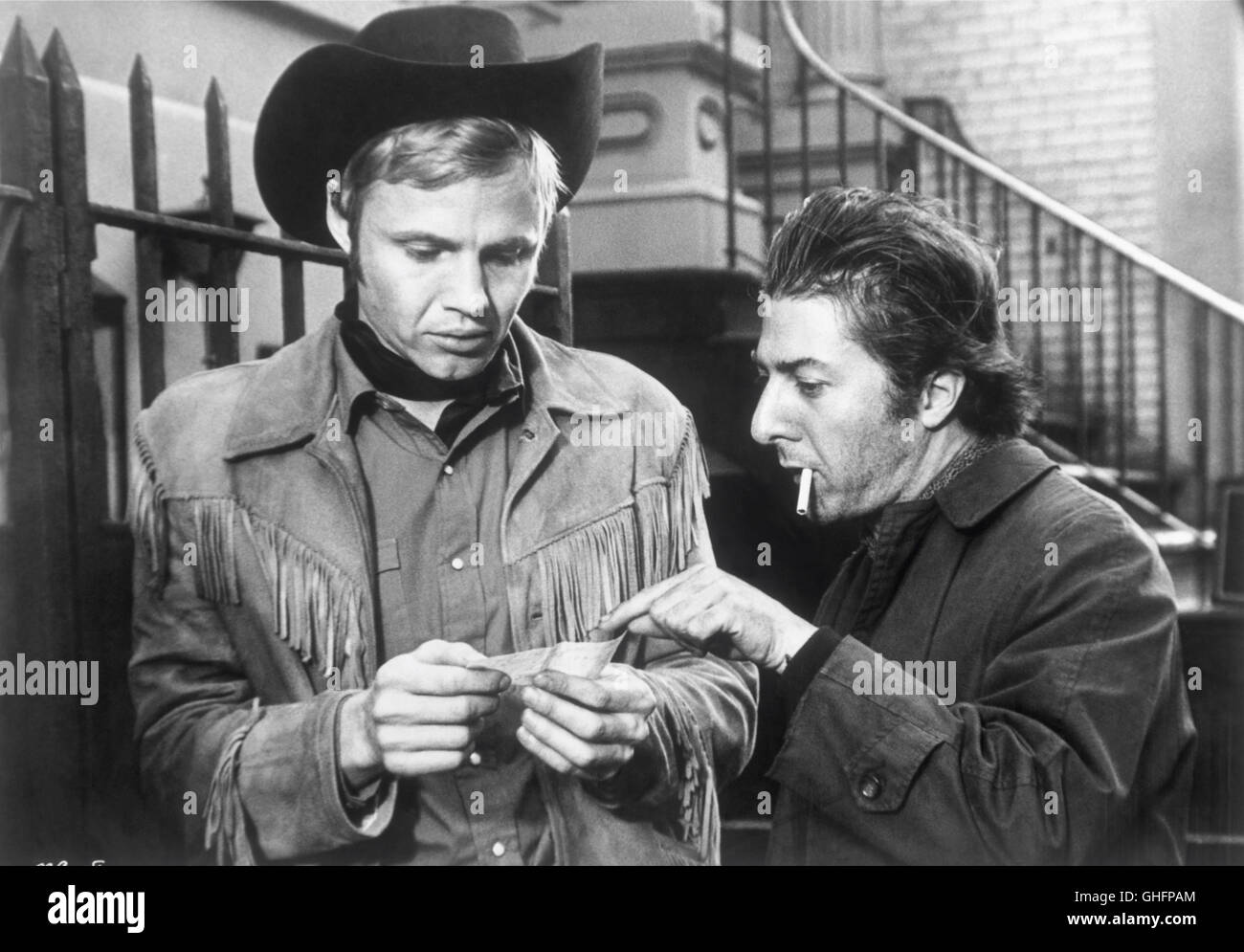 JON VOIGHT (Joe Buck) y Dustin Hoffman (Ratso Rizzo) Regie John Schlesinger Fotografía de stock