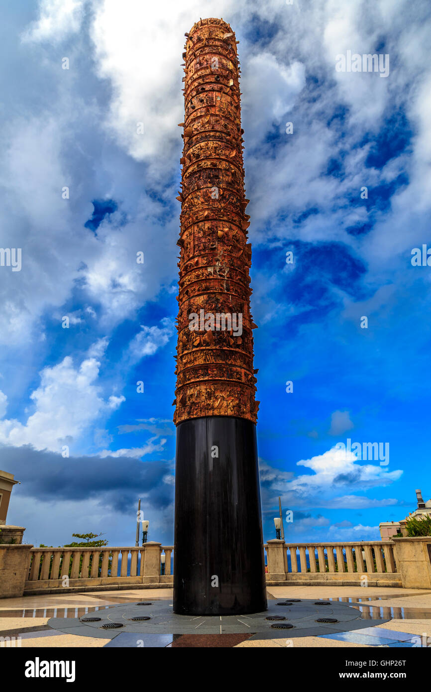 El Totem monumento en el Viejo San Juan, Puerto Rico Fotografía de