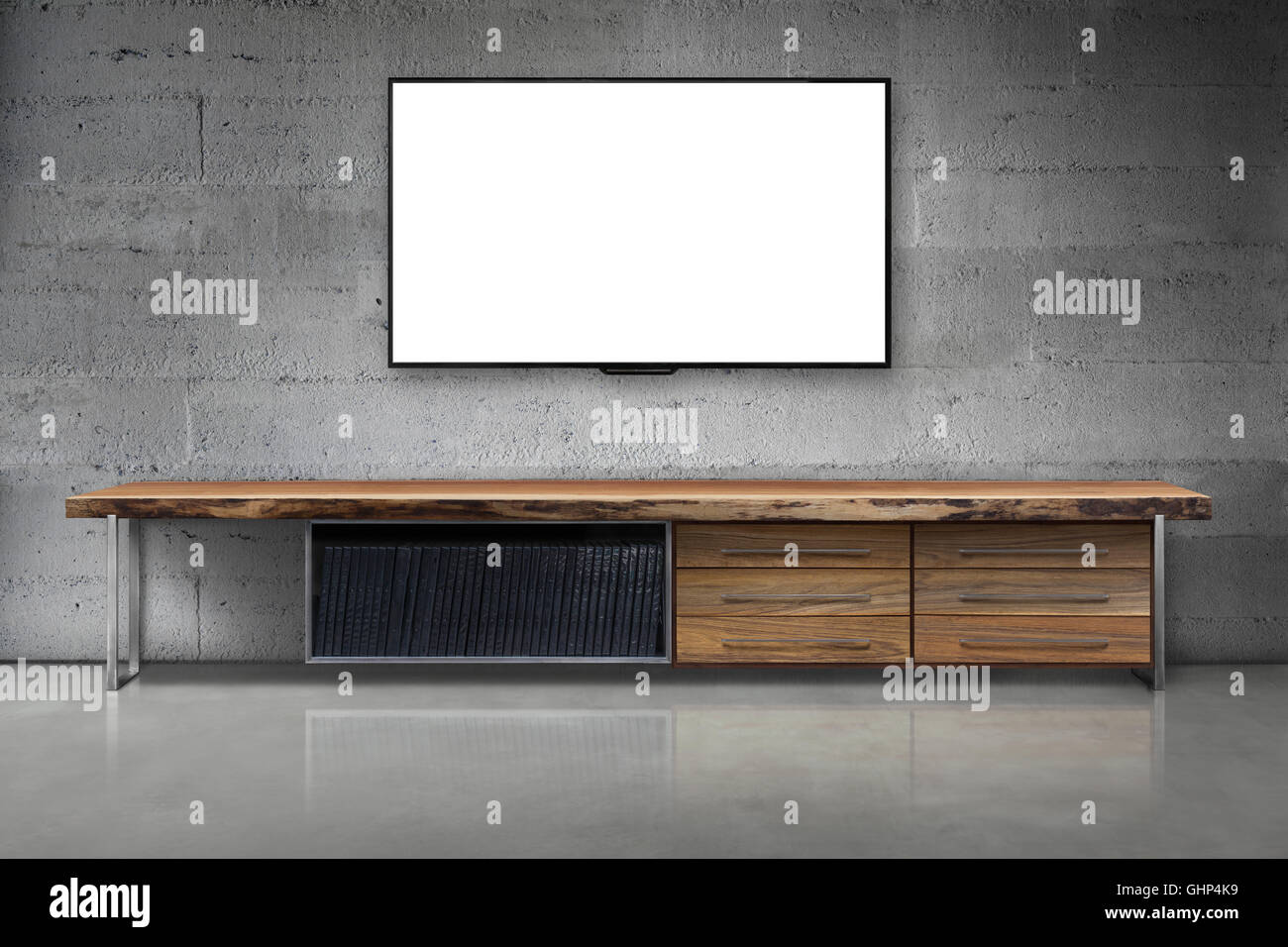 El televisor LED de pared de hormigón con mesa de madera salón estilo loft  moderno Fotografía de stock - Alamy
