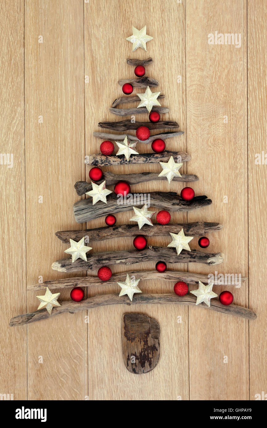 mínimo Oswald Diploma árbol de navidad de madera a la deriva fotografías e imágenes de alta resolución - Alamy mínimo Oswald Diploma árbol de navidad de madera a la deriva fotografías e imágenes de alta resolución - Alamy
