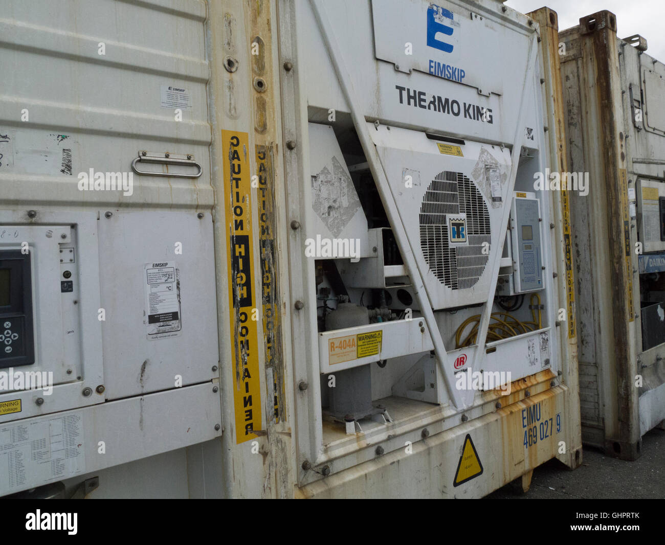 Unidad de refrigeración Thermo King en un contenedor de transporte marítimo la refrigeración Foto de stock