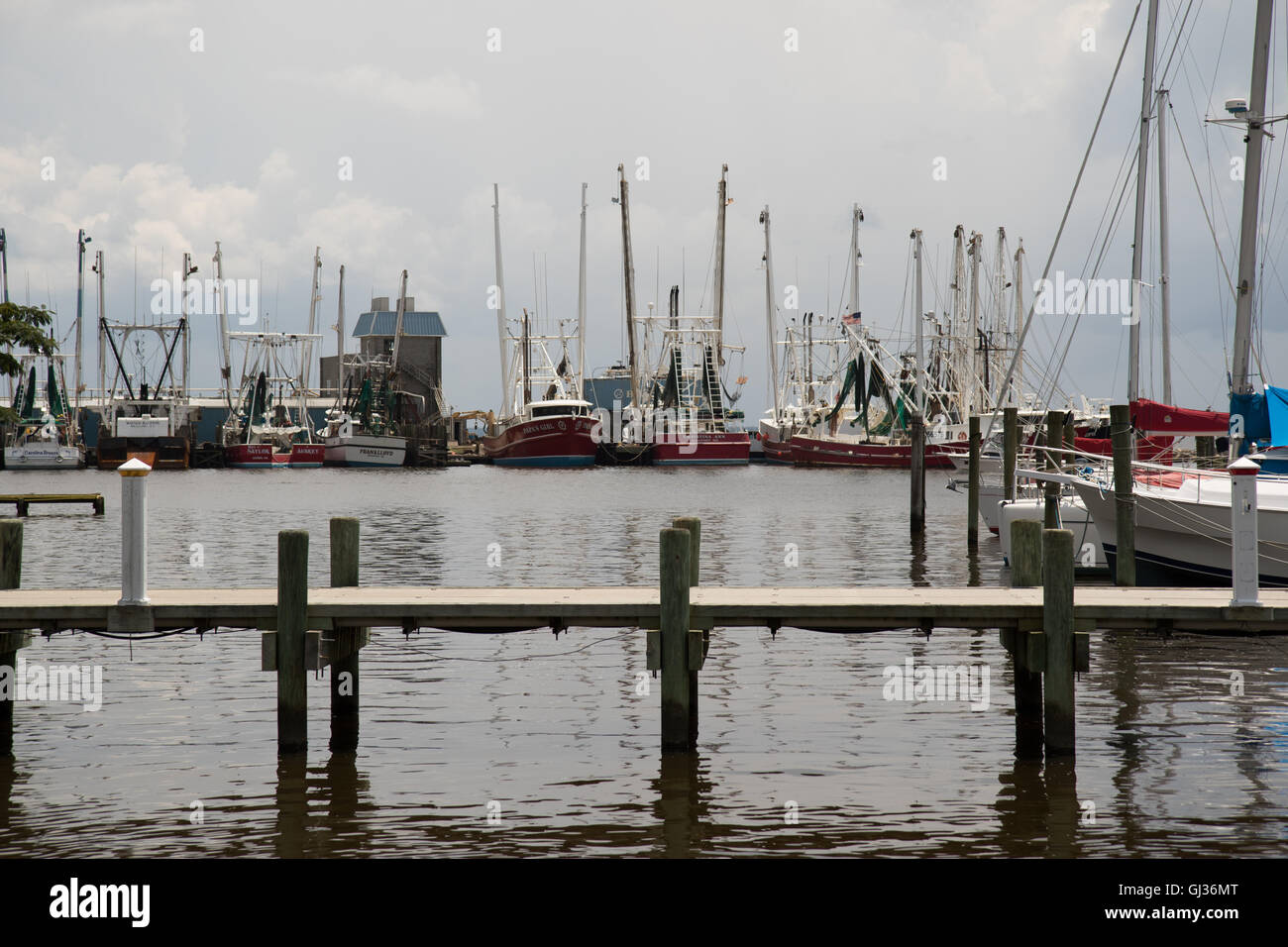 Barcos camaroneros fotografías e imágenes de alta resolución Alamy