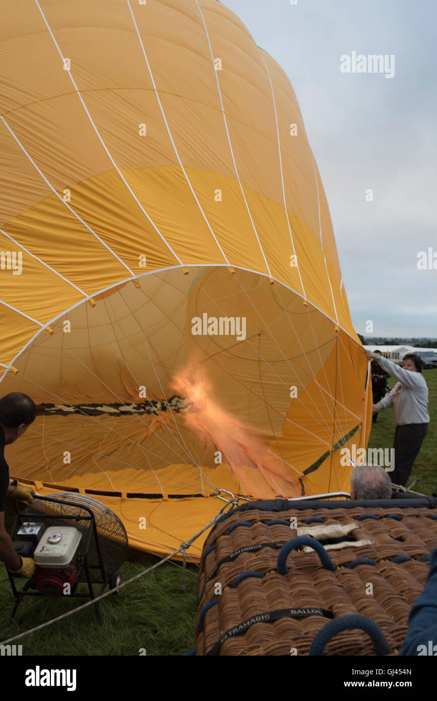 Bristol, Reino Unido. 12 de agosto, 2016. Bristol Balloon Fiesta 2016 Crédito: beata cosgrove/Alamy Live News Foto de stock