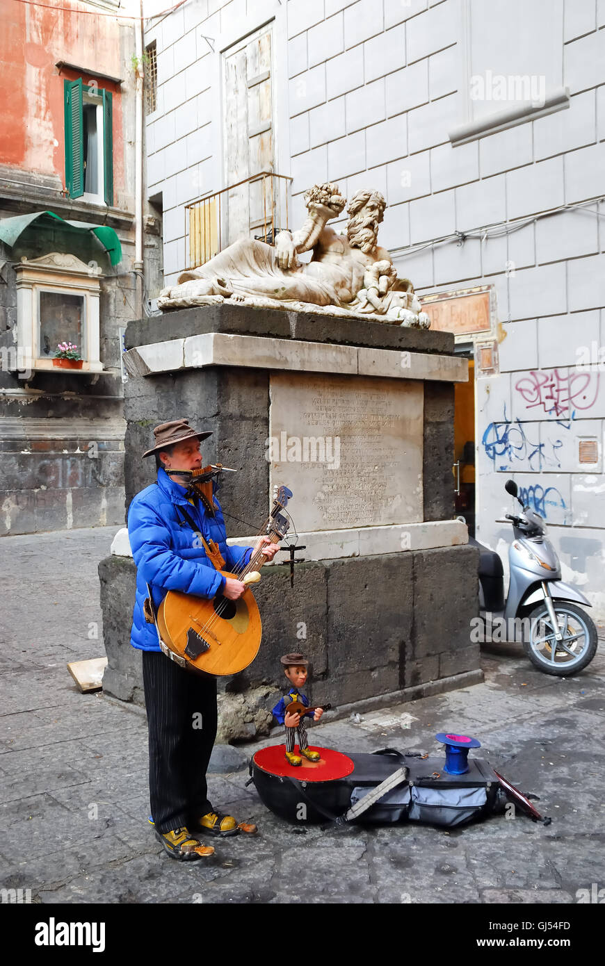 El pequeño desconocido fotografías e imágenes de alta resolución - Página 7  - Alamy