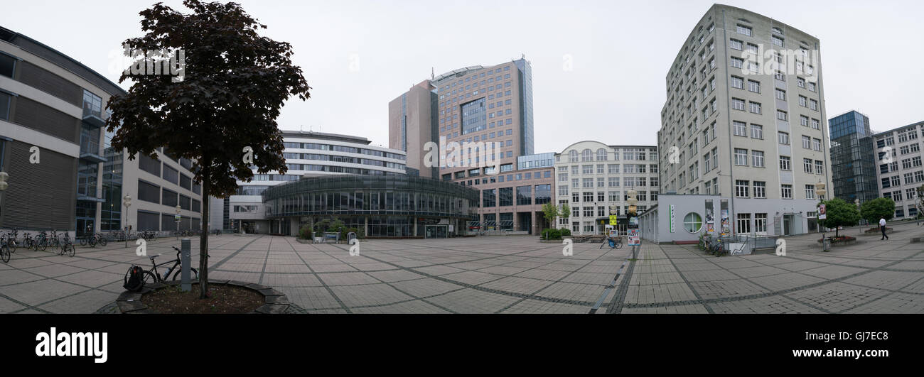 JENA, Alemania - May 29, 2016: Campus - Friedrich-Schiller-Universität Jena. La universidad se estableció en 1558 y es el conde Foto de stock