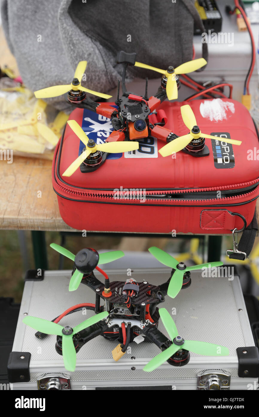 Carreras de drones fotografías e imágenes de alta resolución - Alamy