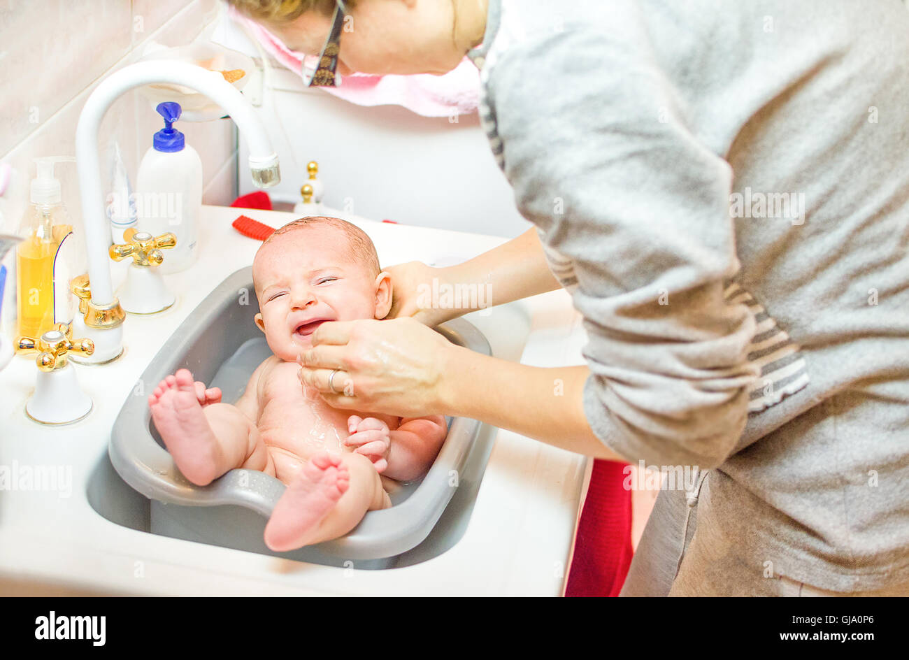 Cuidados del bebe: el primer baño