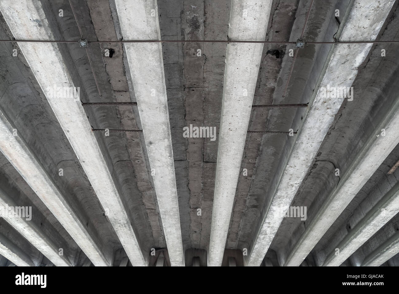 Vigas de concreto fotografías e imágenes de alta resolución - Alamy